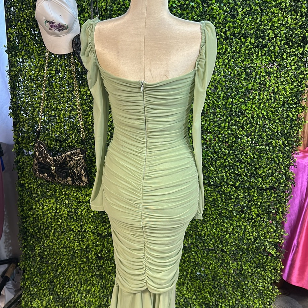Here Comes The Sun Green Ruched Dress Size 10 - Picture 3 of 7